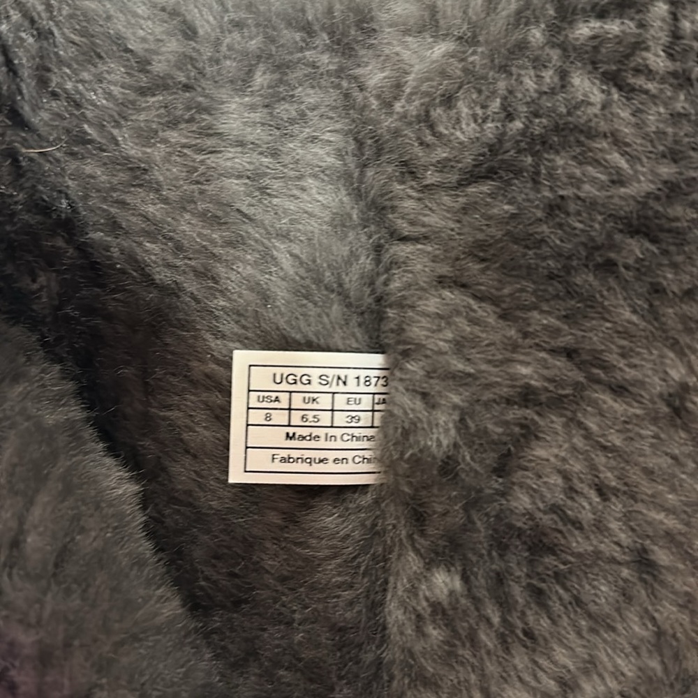 Ugg Bailey Button Triple Boot Size 8 - image 8